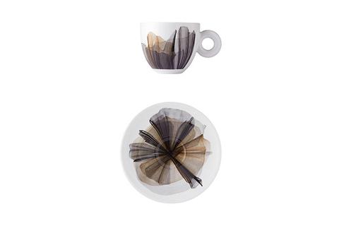 illy art collection serisinden 2017 yılı Ron Arad tasarımı 2li cappuccino fincan takımı